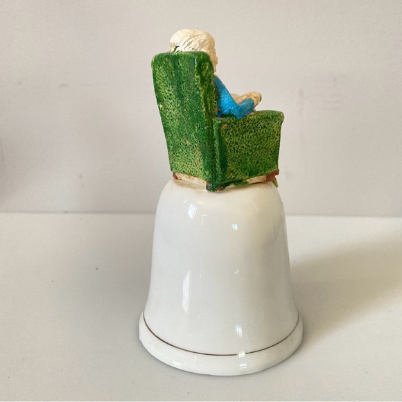 Vintage Porcelain Bell Visiting Grandpa's House. Nice Clean. - Picture 5 of 7